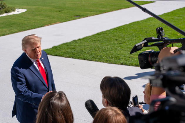 October 6, 2026, Washington, Dc, USA: President Donald Trump departs the White House for a trip to Baltimore on October 6, 2026. President Trump was accompanied by Chief of Staff Susie Wiles and Defense Secretary Pete Hegseth. Washington USA - ZUMAl312 20261006_znp_l312_009 Copyright: xAndrewxLeydenx