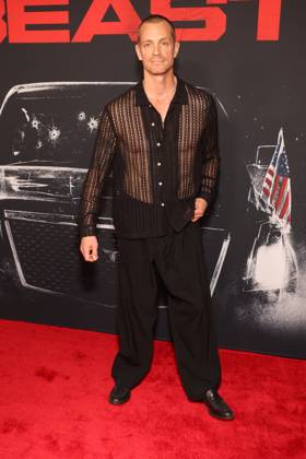 Los Angeles CA Oct 6: Joel Kinnaman at the film Premiere of The Beast on October6, 2026 Credit: USA - ZUMAa123 20261006_zaa_a123_142 Copyright: xAdMediax