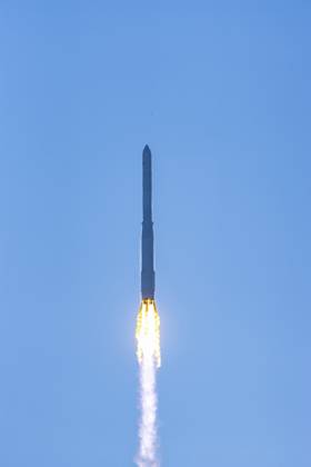 October 7, 2026, Goheung, South Jeolla, SOUTH KOREA: Oct 7, 2026-Goheung, South Korea-South Korea s Nuri space rocket lifts off from the Naro Space Center in Goheung, about 400 kilometers south of Seoul, on Oct. 7, 2026. South Korea launched its homegrown Nuri rocket Wednesday on its fifth flight, placing 15 satellites into orbit, including five that will form part of the country s first domestically launched microsatellite constellation. Goheung SOUTH KOREA - ZUMAs168 20261007_zih_s168_013 Copyright: xKoreaxAerospacexAdministrationx