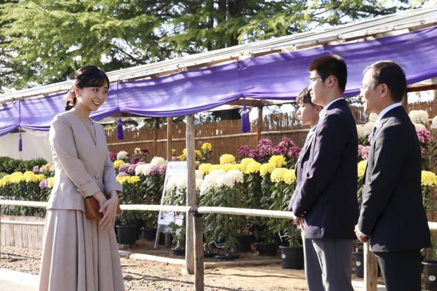 Princess Kako in Kyoto Pref. Japanese Princess Kako (L) visits a chrysanthemum exhibition in Kyotamba in Kyoto Prefecture, western Japan, on Oct. 6, 2026. (Pool photo) A14AA0005630343P