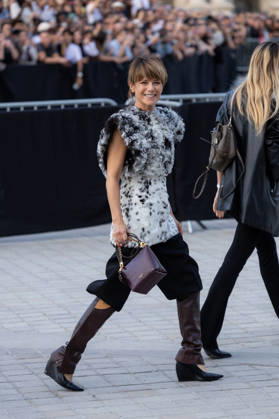 Guest at the Louis Vuitton Women s Ready-to-Wear Spring Summer 2026 Collection fashion show during Paris Fashion Week, October 6, 2026 Florian Lavielle Bestimage Celebrities at the Louis Vuitton Women’s Ready-to-Wear Spring Summer 2026 Collection fashion show, during Paris Fashion Week on October 6, 2026, Paris, France Copyright: xFlorianxLaviellex xBestimagexFlorianxLaviellex xBestimagex