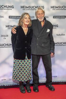 ABB HEIMSUCHUNG: Lars Eidinger walks the red carpet at the German premiere of Volker Schloendorff s film *Heimsuchung* at Kino International on October 6, 2026, in Berlin, Germany