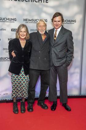ABB HEIMSUCHUNG: Lars Eidinger walks the red carpet at the German premiere of Volker Schloendorff s film *Heimsuchung* at Kino International on October 6, 2026, in Berlin, Germany