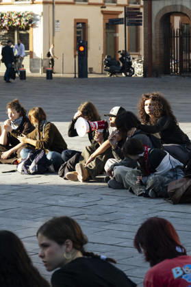 High School And University Student Protest - Toulouse St Sernin secondary school pupils general assembly before setting off for the demonstration. Protests by secondary school pupils and students calling for improvements to their living and learning conditions, supported by the trade unions CGT, FO, FSU and Solidaires. France, Toulouse, 6 October 2026. Photo by Patricia Huchot-Boissier AbacaPress.com. Toulouse OCCITANIE France Copyright: xHuchot-BoissierxPatricia ABACAx