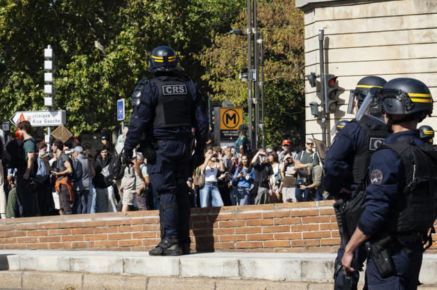 High School And University Student Protest - Toulouse CRS officers at the end of a demonstration. Protests by secondary school pupils and students calling for improvements to their living and learning conditions, supported by the trade unions CGT, FO, FSU and Solidaires. France, Toulouse, 6 October 2026. Photo by Patricia Huchot-Boissier AbacaPress.com. Toulouse OCCITANIE France Copyright: xHuchot-BoissierxPatricia ABACAx