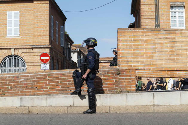 High School And University Student Protest - Toulouse CRS officers at the end of a demonstration. Protests by secondary school pupils and students calling for improvements to their living and learning conditions, supported by the trade unions CGT, FO, FSU and Solidaires. France, Toulouse, 6 October 2026. Photo by Patricia Huchot-Boissier AbacaPress.com. Toulouse OCCITANIE France Copyright: xHuchot-BoissierxPatricia ABACAx