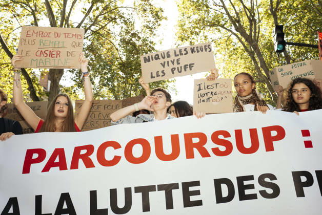 High School And University Student Protest - Toulouse High school pupils behind the banner, chanting - No to the struggle for places, yes to the class struggle. Protests by secondary school pupils and students calling for improvements to their living and learning conditions, supported by the trade unions CGT, FO, FSU and Solidaires. France, Toulouse, 6 October 2026. Photo by Patricia Huchot-Boissier AbacaPress.com. Toulouse OCCITANIE France Copyright: xHuchot-BoissierxPatricia ABACAx