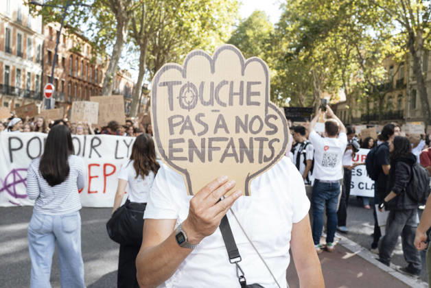 High School And University Student Protest - Toulouse A placard - keep your hands off our children. Protests by secondary school pupils and students calling for improvements to their living and learning conditions, supported by the trade unions CGT, FO, FSU and Solidaires. France, Toulouse, 6 October 2026. Photo by Patricia Huchot-Boissier AbacaPress.com. Toulouse OCCITANIE France  Copyright: xHuchot-BoissierxPatricia ABACAx