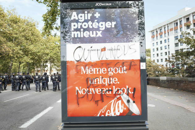 High School And University Student Protest - Toulouse On a billboard - Take action + protect better – Who s going to protect us? Not the police!. Protests by secondary school pupils and students calling for improvements to their living and learning conditions, supported by the trade unions CGT, FO, FSU and Solidaires. France, Toulouse, 6 October 2026. Photo by Patricia Huchot-Boissier AbacaPress.com. Toulouse OCCITANIE France  Copyright: xHuchot-BoissierxPatricia ABACAx