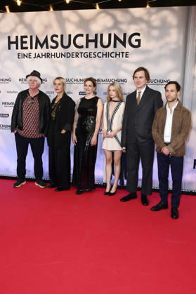 Detlev Buck, Susanne Wolff, Martina Gedeck, Maria Matschke Engel, Lars Eidinger, and Ludwig Trepte at the premiere of the film *Heimsuchung* at Kino International in Berlin, October 6, 2026 Foto:xN.xKubelkax xFuturexImagex heimsuchung_6035