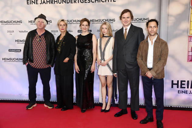 Detlev Buck, Susanne Wolff, Martina Gedeck, Maria Matschke Engel, Lars Eidinger, and Ludwig Trepte at the premiere of the film *Heimsuchung* at Kino International in Berlin, October 6, 2026 Foto:xN.xKubelkax xFuturexImagex heimsuchung_6036