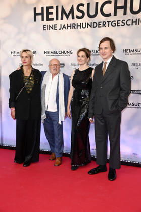 Susanne Wolff, Volker Schlöndorff, Martina Gedeck, and Lars Eidinger at the premiere of the film *Heimsuchung* at the Kino International in Berlin, October 6, 2026 Foto:xN.xKubelkax xFuturexImagex heimsuchung_6049
