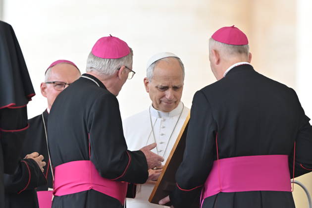 RECORD DATE NOT STATED Italy, Rome,Vatican 2026-10-07 : Pope Leo XIV during his weekly general audience in St Peter s Square Italy, Rome,Vatican 2026-10-07 : Pope Leo XIV during his weekly general audience in St Peter s Square Copyright alessia.giuliani CPP EDITORIAL USE ONLY - NO BOOKS Copyright: xAlessiaxGiuliani Catholicpressphotox