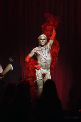 Mario Vaquerizo Presents the Musical *Cabaret* in Madrid Mario Vaquerizo during the press preview of the musical *Cabaret* at Espacio Delicias on October 7, 2026, in Madrid, Spain. The artist will take on this iconic role starting October 9 at an even more immersive venue. CELEBRITIES MUSIC CABARET MUSICAL Madrid Madrid Spain Copyright: xJosexVelascox 7826069