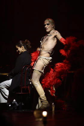 Mario Vaquerizo Presents the Musical *Cabaret* in Madrid Mario Vaquerizo during the press preview of the musical *Cabaret* at Espacio Delicias on October 7, 2026, in Madrid, Spain. The artist will take on this iconic role starting October 9 at an even more immersive venue. CELEBRITIES MUSIC CABARET MUSICAL Madrid Madrid Spain Copyright: xJosexVelascox 7826072