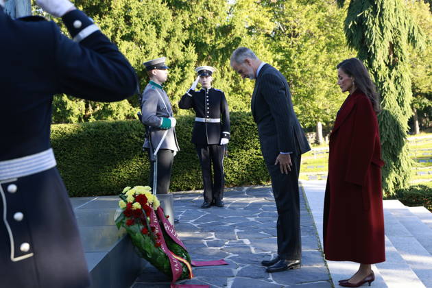 07-10-2026 Finland King Felipe and Queen Letizia during the wreath-laying ceremony at Hietaniemi Cemetery, Finland s national cemetery and the final resting place of many former presidents and other prominent figures on the 2nd day of the 2 day statevisit to Finland. Â  Copyright: xPPEx