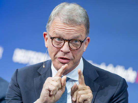 Christian Sewing, EUR, Germany, Berlin, October 7, 2026: Panel discussion with Christian Sewing, CEO of Deutsche Bank, who is attending the anniversary event in Berlin celebrating 80 years of *Handelsblatt* and 100 years of *WirtschaftsWoche*