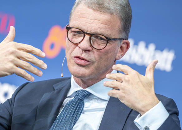 Christian Sewing, EUR, Germany, Berlin, October 7, 2026: Panel discussion with Christian Sewing, CEO of Deutsche Bank, who is attending the anniversary event in Berlin celebrating 80 years of *Handelsblatt* and 100 years of *WirtschaftsWoche*