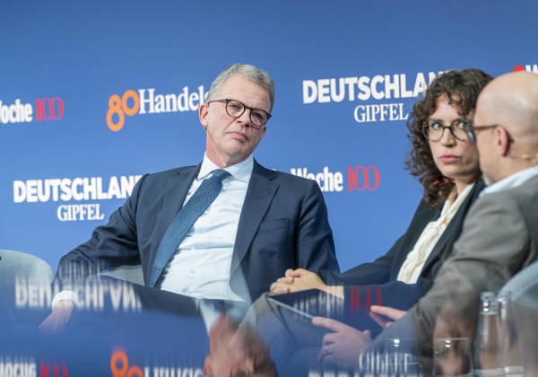 Marc Billeb and Christian Sewing, EUR, Germany, Berlin, October 7, 2026 r Marc Billeb, Spokesperson for the Management Board of PwC Germany, and Christian Sewing, CEO of Deutsche Bank, attend the anniversary event in Berlin celebrating 80 years of *Handelsblatt* and 100 years of *WirtschaftsWoche*