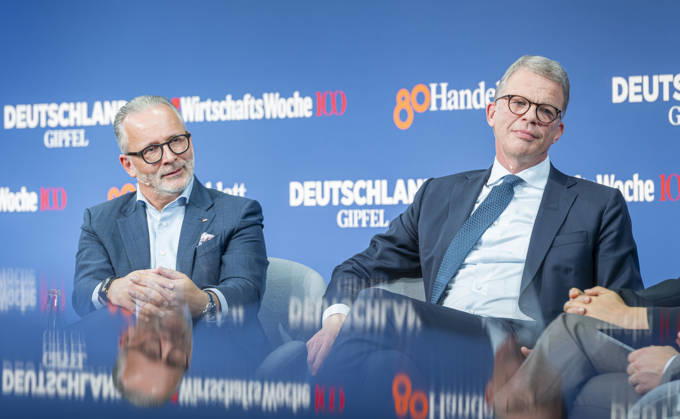 Marc Billeb and Christian Sewing, EUR, Germany, Berlin, October 7, 2026 r Marc Billeb, Spokesperson for the Management Board of PwC Germany, and Christian Sewing, CEO of Deutsche Bank, attend the anniversary event in Berlin celebrating 80 years of *Handelsblatt* and 100 years of *WirtschaftsWoche*