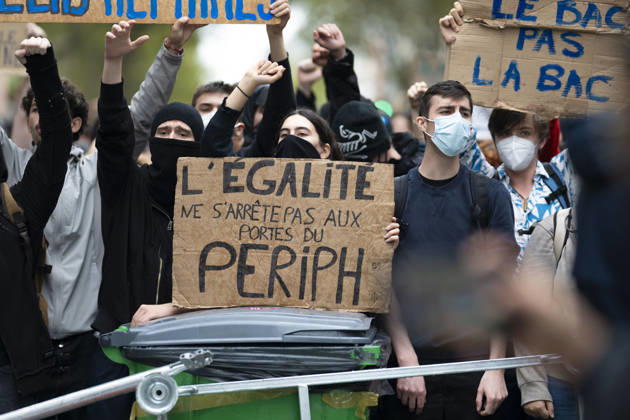 Students Demonstration outside Science Po Paris Students on Boulevard Saint Germain during a demonstration outside Science Po in Paris, France on October 7 2026 in support of high school students. Photo by Eliot Blondet ABACAPRESS.COM Paris France Copyright: xBlondetxEliot ABACAx