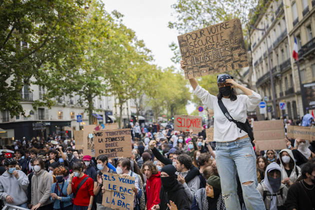 Students Demonstration outside Science Po Paris Students on Boulevard Saint Germain during a demonstration outside Science Po in Paris, France on October 7 2026 in support of high school students. Photo by Eliot Blondet ABACAPRESS.COM Paris France Copyright: xBlondetxEliot ABACAx