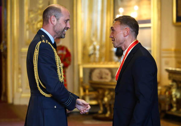 Investitures at Windsor Castle 07 10 2026. Windsor, UK. Sir Kevin Sinfield receives the Honour of Knighthood from The Prince of Wales at an investiture ceremony at Windsor Castle, Berkshire., Credit:Andrew Parsons Kensington Palace B66 Avalon United Kingdom, England, Windsor Copyright: xAndrewxParsonsx xKensingtonxPalacex xB66x xAvalonx 1141208918