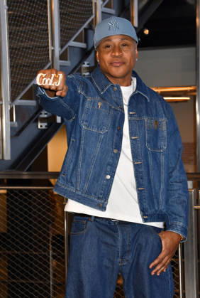 NEW YORK, NY- OCTOBER 6: LL Cool J at the Empire State Building to Celebrate the Premiere of CBSÃ¢â‚¬â ¢ New Drama, NCIS: NEW YORK on October 6, 2026 in New York City. Credit: AdMedia New York City USA - ZUMAa123 20261006_zaa_a123_228 Copyright: xJohnxFyckex