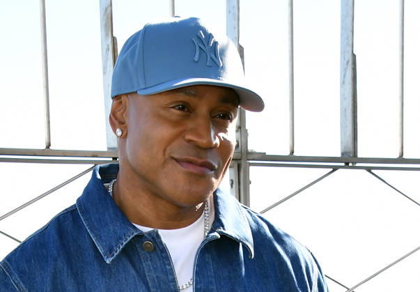 NEW YORK, NY- OCTOBER 6: LL Cool J at the Empire State Building to Celebrate the Premiere of CBSÃ¢â‚¬â ¢ New Drama, NCIS: NEW YORK on October 6, 2026 in New York City. Credit: AdMedia New York City USA - ZUMAa123 20261006_zaa_a123_218 Copyright: xJohnxFyckex