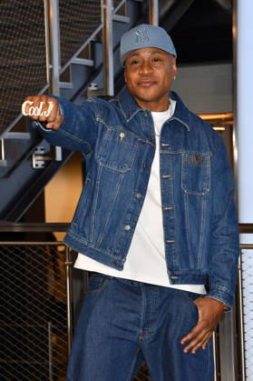NEW YORK, NY- OCTOBER 6: LL Cool J at the Empire State Building to Celebrate the Premiere of CBSÃ¢â‚¬â ¢ New Drama, NCIS: NEW YORK on October 6, 2026 in New York City. Credit: AdMedia New York City USA - ZUMAa123 20261006_zaa_a123_222 Copyright: xJohnxFyckex