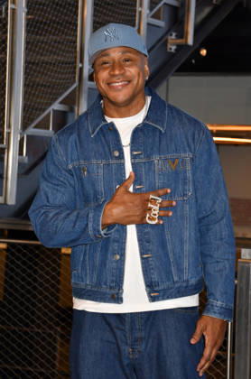NEW YORK, NY- OCTOBER 6: LL Cool J at the Empire State Building to Celebrate the Premiere of CBSÃ¢â‚¬â ¢ New Drama, NCIS: NEW YORK on October 6, 2026 in New York City. Credit: AdMedia New York City USA - ZUMAa123 20261006_zaa_a123_227 Copyright: xJohnxFyckex