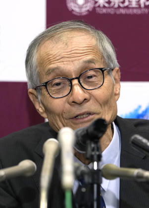 Nobel chemistry prize co-winner Soai Kenso Soai, a professor emeritus at the Tokyo University of Science, attends a press conference at the university in Tokyo on Oct. 7, 2026, after receiving the 2026 Nobel Prize in Chemistry. Soai and French researcher Henri Kagan shared the prize for the discovery of non-linear effects and autocatalysis in asymmetric organic synthesis, the Royal Swedish Academy of Sciences said earlier in the day.  A14AA0005630362P