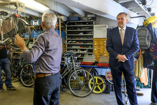 07-10-2026 Bosch King Willem-Alexander visited the Bike House, world kitchen and the Boschveld Garden at the Copernikkel, a cooperative of various resident-led initiatives and participating in the SAMEN lokaal program, in Den Bosch. Â  Copyright: xPPEx