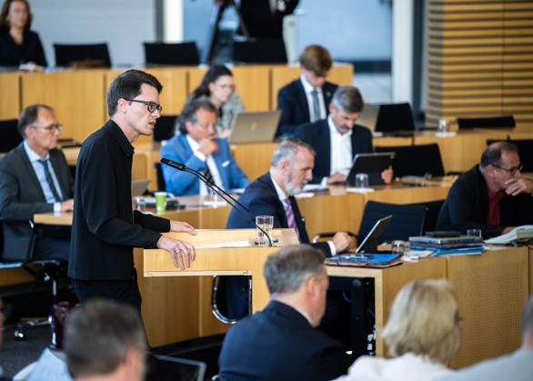 8 THURINGIAN STATE PARLIAMENT 55TH PLENARY SESSION ** FOR EDITORIAL USE ONLY ** EDITORIAL USE ONLY ** Oct. 7, 2026, Erfurt, Thuringian State Parliament, 8th Legislative Term, 55th Plenary Session. Photo by Christian Schaft: The Left, Parliamentary Group Leader, Germany, Thuringia, Erfurt. Copyright SaschaxFromm Copyright: SaschaxFromm doc87xem25i6q8ecxmwnd0 ,EDITORIAL USE ONLY Copyright: SaschaxFromm