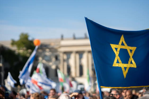 Memorial ceremony at Bebelplatz in Berlin-Mitte, the heart of the German capital. Event marking the 3rd anniversary of the Hamas terrorist attack in Israel on October 7. Never forget. Never be silent. Berlin, Berlin, Germany, Bebelplatz
