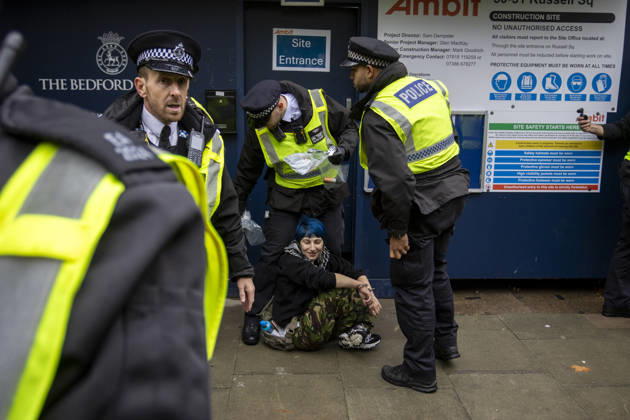 Pro-Israel Counter-Protest Disrupts Pro-Palestine Student March Russell Square, London, October 7, 2026 A pro-Palestine student march travelled from Lincoln™s Inn Fields towards Russell Square, where pro-Israel counter-protesters gathered with Israeli flags and placards. The counter-protest disrupted the student demonstration as police maintained a presence and kept the two groups separated., Credit:Zak Irfan Avalon Copyright: xZakxIrfanx xAvalonx 1141227599