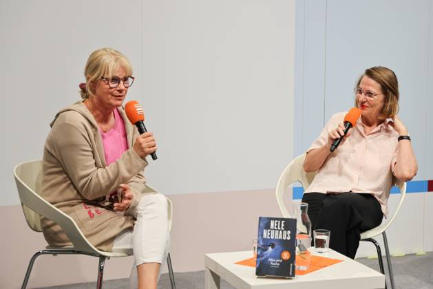 78th Frankfurt Book Fair: Hessian author Nele Neuhaus will be interviewed by Deutschlandfunk at the Frankfurt Book Fair in Frankfurt am Main. The 78th Frankfurt Book Fair will take place October 7–11, 2026, at the Frankfurt am Main Exhibition Center in Hesse, Germany. 2026-10-07_frankfurter-buchmesse_12