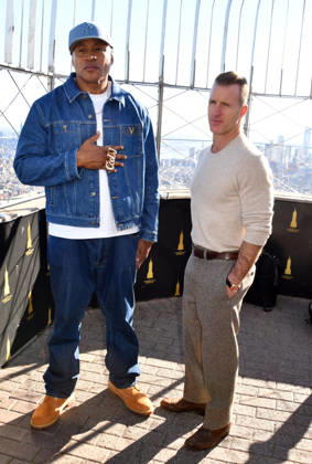 NEW YORK, NY, OCTOBER 6: LL Cool J and Scott Caan at the Empire State Building to celebrate the premiere of CBS’s new drama, *NCIS: NEW YORK*, on October 6, 2026, in New York City. Credit: AdMedia, New York City, USA  - ZUMAa123 20261006_zaa_a123_224 Copyright: xJohnxFyckex