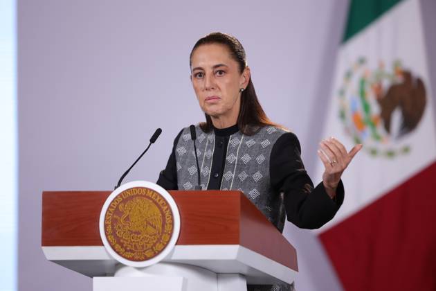October 7, 2026: TO-45384- CIUDAD DE MEXICO,2026-10-07. Mexican President Claudia Sheinbaum Pardo leads her daily morning press briefing at the National Palace in Mexico City Joined by Luisa Maria Alcalde the briefing addressed plans for renewable energy expansion with CFE constitutional reforms regarding nepotism and federal updates on US relations and legislative approvals. Clasos.com.mx  - ZUMAcs4_ 20261007_faa_cs4_109 Copyright: xLuisxMarinx