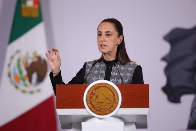 October 7, 2026: TO-45384- CIUDAD DE MEXICO,2026-10-07. Mexican President Claudia Sheinbaum Pardo leads her daily morning press briefing at the National Palace in Mexico City Joined by Luisa Maria Alcalde the briefing addressed plans for renewable energy expansion with CFE constitutional reforms regarding nepotism and federal updates on US relations and legislative approvals. Clasos.com.mx - ZUMAcs4_ 20261007_faa_cs4_112 Copyright: xLuisxMarinx