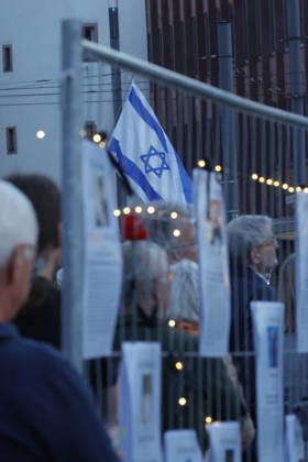 Commemoration 7 10 23 07 10 2026 Three years after the Hamas attack on Israel, which left 1,200 people dead and 251 taken hostage, numerous Darmstadt residents will gather at Friedensplatz for a commemoration featuring an art installation and a central rally. The event’s patron is MayorMayor Hanno Benz Darmstadt, Hesse, Germany