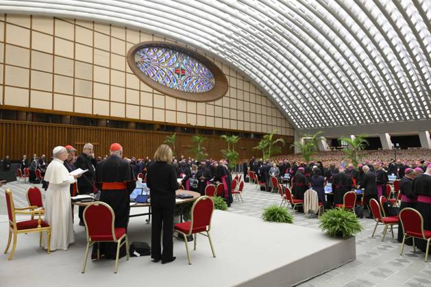 ITALY - POPE - VATICAN-2026 10 7 Italy, Rome, Vatican, 2026 10 7 Pope Leo XIV during the meeting with the presidents of the episcopal conferences from all over the world in Vatican . EDITORIAL USE ONLY - NO BOOKS Copyright: xVATICANxMEDIA xCatholicxPressxPhotox