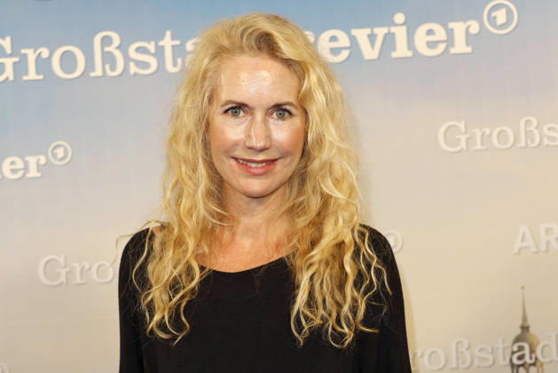 Dorothea Schenck at the photo call for the 40th anniversary of the ARD series *Großstadtrevier* on October 7, 2026, at the Astor Film Lounge in Hamburg. Dorothea Schenck attends the photo call for the 40th anniversary of the series *Großstadtrevier* on October 7, 2026 at the Astor Film Lounge in Hamburg, Germany. 40th Anniversary of *Großstadtrevier* (ARD) in Hamburg