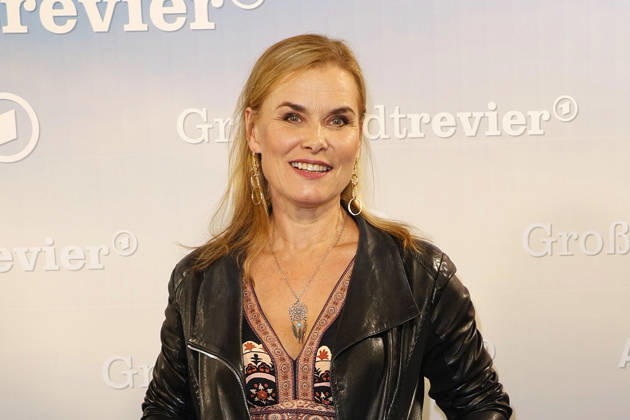 Andrea Luedke attends the photo call for the 40th anniversary of the series *Großstadtrevier* on October 7, 2026, at the Astor Film Lounge in Hamburg, Germany. 40th anniversary *Großstadtrevier* photo call in Hamburg, Germany