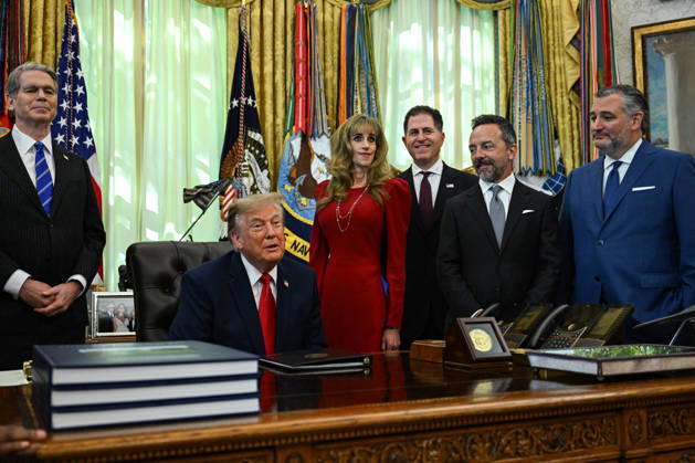 Trump Makes Oval Office Announcement WASHINGTON, DC - OCT. 7: US President Donald Trump speaks during an announcement on Trump Accounts in the Oval Office on Wednesday, Oct. 7, 2026 at the White House in Washington, D.C. (Photo by Annabelle Gordon Pool For The Washington Post) Washington DC United States Copyright: xPool ABACAx
