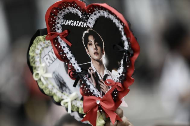 BTS Arirang tour kicks off in Peru LIMA, PERU - OCTOBER 7: Thousands of BTS fans known as ARMY gather around San Marcos Stadium ahead of the first of three concerts the South Korean band is set to perform in Lima, Peru on October 7, 2026. Fans from across Peru and abroad arrived early to attend the highly anticipated show from BTS s Arirang world tour. Klebher Vasquez Anadolu Lima Peru. Editorial use only. Please get in touch for any other usage. Copyright: x2026xAnadoluxKlebherxVasquezx