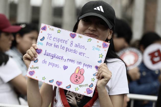 BTS Arirang tour kicks off in Peru LIMA, PERU - OCTOBER 7: Thousands of BTS fans known as ARMY gather around San Marcos Stadium ahead of the first of three concerts the South Korean band is set to perform in Lima, Peru on October 7, 2026. Fans from across Peru and abroad arrived early to attend the highly anticipated show from BTS s Arirang world tour. Klebher Vasquez Anadolu Lima Peru. Editorial use only. Please get in touch for any other usage. Copyright: x2026xAnadoluxKlebherxVasquezx