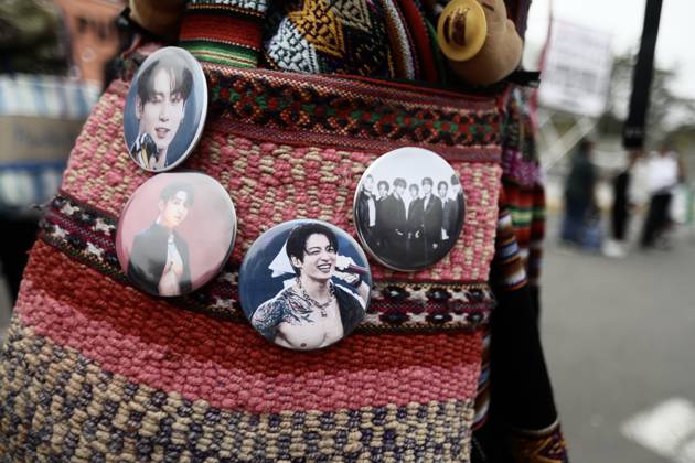 BTS Arirang tour kicks off in Peru LIMA, PERU - OCTOBER 7: Thousands of BTS fans known as ARMY gather around San Marcos Stadium ahead of the first of three concerts the South Korean band is set to perform in Lima, Peru on October 7, 2026. Fans from across Peru and abroad arrived early to attend the highly anticipated show from BTS s Arirang world tour. Klebher Vasquez Anadolu Lima Peru. Editorial use only. Please get in touch for any other usage. Copyright: x2026xAnadoluxKlebherxVasquezx