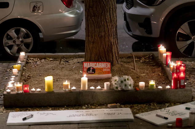 Maricarmen Abascal, who became a symbol of the fight for housing after her eviction, has died. Several people leave candles and messages at Maricarmen’s home on October 7, 2026, in Madrid, Spain. Maricarmen Abascal, who became a symbol of the housing rights movement that led to the Puerta del Sol encampment after being evicted from the home in Retiro where she had lived for 70 years, died on Wednesday, as confirmed by the Tenants’ Union. The woman had been hospitalized at Gregorio Maranón Hospital since September 23. On that day, she was carried out on a stretcher from her home on Alcalde Sainz de Baranda Street after the eviction order was enforced, despite protests from dozens of activists, and transferred to the Madrid hospital due to h  Copyright: xAlbertoxOrtegax 7827353