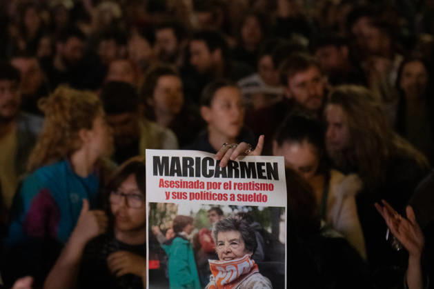 Maricarmen Abascal, who became a symbol of the fight for housing after her eviction, has died. Dozens of people protested in support of Maricarmen in front of the Congress of Deputies on October 7, 2026, in Madrid, Spain. Maricarmen Abascal, who became a symbol of the housing rights movement that led to the Puerta del Sol encampment after being evicted from the home in Retiro where she had lived for 70 years, died on Wednesday, as confirmed by the Tenants’ Union. The woman had been hospitalized at Gregorio Maranón Hospital since September 23. On that day, she was carried out on a stretcher from her home on Alcalde Sainz de Baranda Street after the eviction order was enforced, despite protests from dozens of activists, and transferred to th  Copyright: xFernandoxSanchezx 7827391